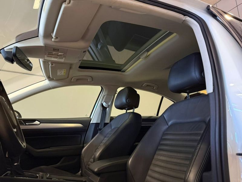 Volkswagen Passat Highline 2.0 Tsi 2018/2018 SIM VEÍCULOS PORTO ALEGRE / Carros no Vale