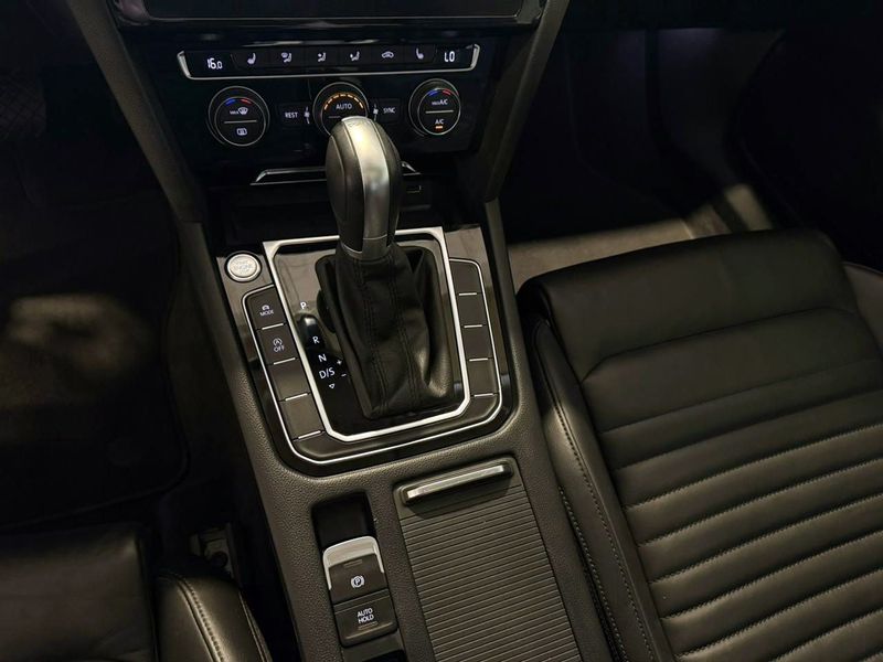 Volkswagen Passat Highline 2.0 Tsi 2018/2018 SIM VEÍCULOS PORTO ALEGRE / Carros no Vale