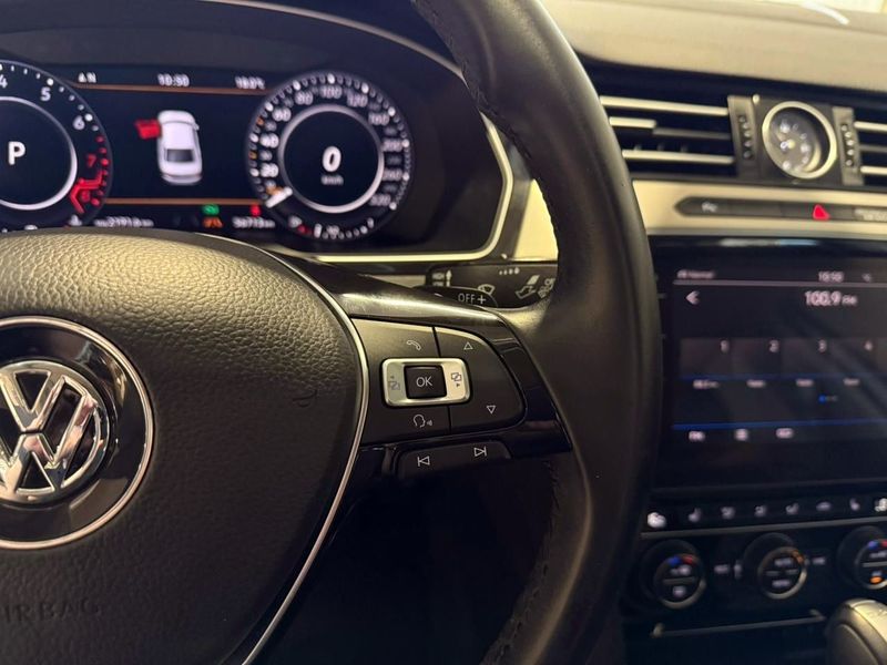 Volkswagen Passat Highline 2.0 Tsi 2018/2018 SIM VEÍCULOS PORTO ALEGRE / Carros no Vale
