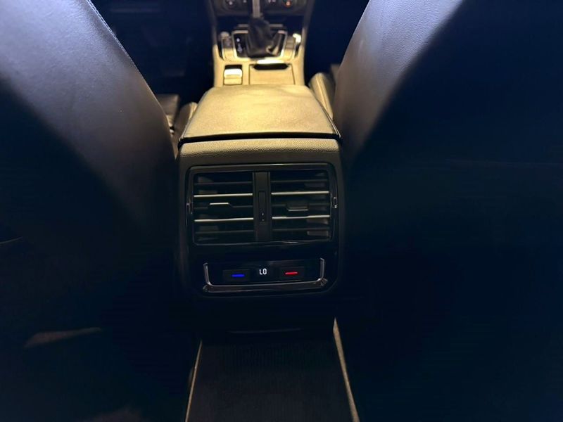 Volkswagen Passat Highline 2.0 Tsi 2018/2018 SIM VEÍCULOS PORTO ALEGRE / Carros no Vale