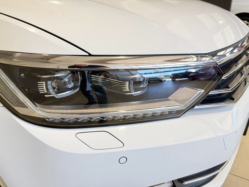 Volkswagen Passat Highline 2.0 Tsi 2018/2018 SIM VEÍCULOS PORTO ALEGRE / Carros no Vale