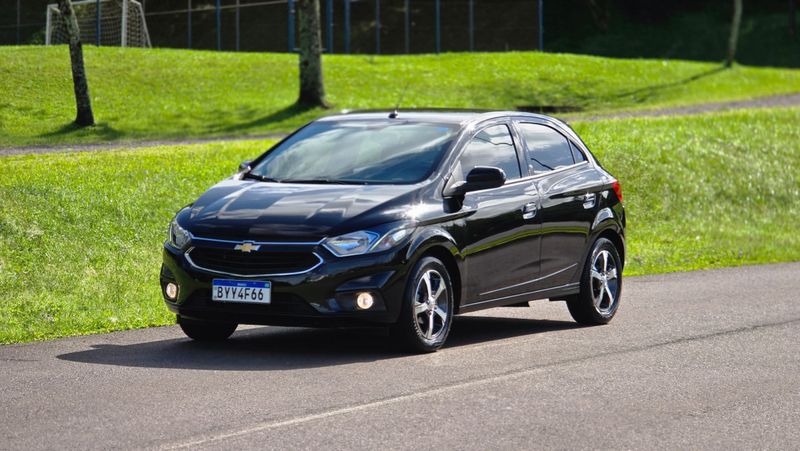 CHEVROLET ONIX HATCH LTZ 1.4 8V FlexPower 2019/2019 AUTO NÍVEL VEÍCULOS SANTA CRUZ DO SUL / Carros no Vale