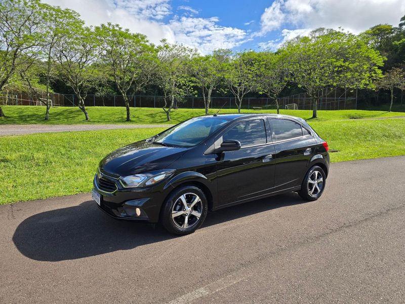 CHEVROLET ONIX HATCH LTZ 1.4 8V FlexPower 2019/2019 AUTO NÍVEL VEÍCULOS SANTA CRUZ DO SUL / Carros no Vale
