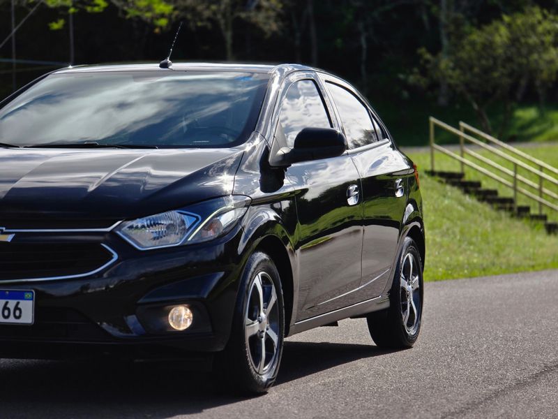 CHEVROLET ONIX HATCH LTZ 1.4 8V FlexPower 2019/2019 AUTO NÍVEL VEÍCULOS SANTA CRUZ DO SUL / Carros no Vale