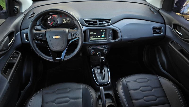 CHEVROLET ONIX HATCH LTZ 1.4 8V FlexPower 2019/2019 AUTO NÍVEL VEÍCULOS SANTA CRUZ DO SUL / Carros no Vale