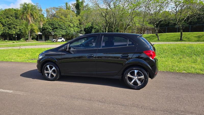 CHEVROLET ONIX HATCH LTZ 1.4 8V FlexPower 2019/2019 AUTO NÍVEL VEÍCULOS SANTA CRUZ DO SUL / Carros no Vale