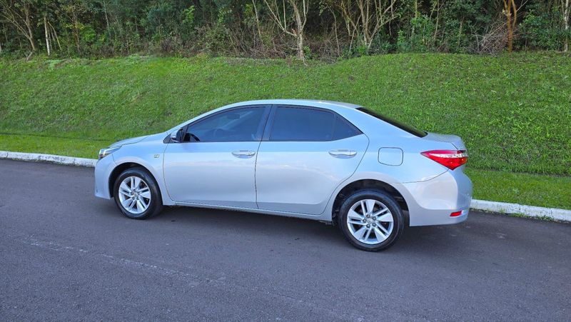 Toyota Corolla GLi 1.8 16V 2014/2015 AUTO NÍVEL VEÍCULOS SANTA CRUZ DO SUL / Carros no Vale Toyota Corolla GLi 1.8 16V 2014/2015 AUTO NÍVEL VEÍCULOS SANTA CRUZ DO SUL / Carros no Vale