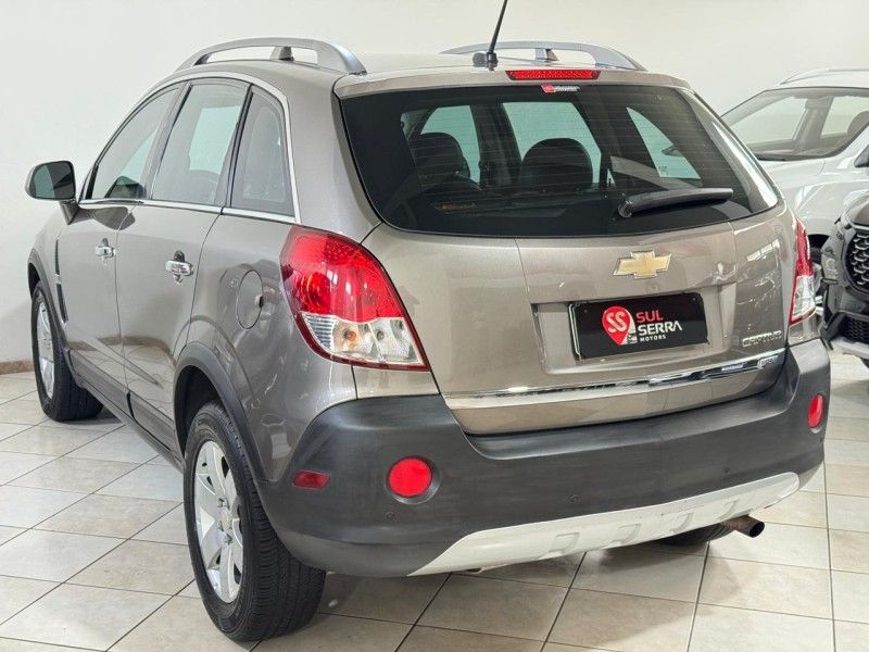 CHEVROLET CAPTIVA 2.4 FWD SPORT 16V 2012/2013 SUL SERRA MOTORS CAXIAS DO SUL / Carros no Vale