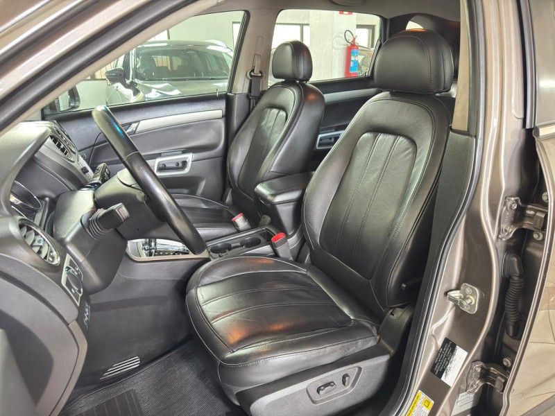 CHEVROLET CAPTIVA 2.4 FWD SPORT 16V 2012/2013 SUL SERRA MOTORS CAXIAS DO SUL / Carros no Vale