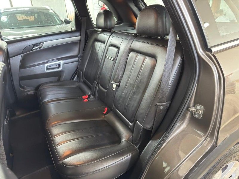 CHEVROLET CAPTIVA 2.4 FWD SPORT 16V 2012/2013 SUL SERRA MOTORS CAXIAS DO SUL / Carros no Vale