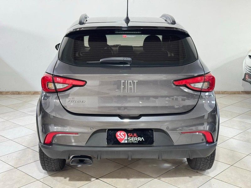FIAT ARGO 1.3 V8 TREKKING 2023/2023 SUL SERRA MOTORS CAXIAS DO SUL / Carros no Vale