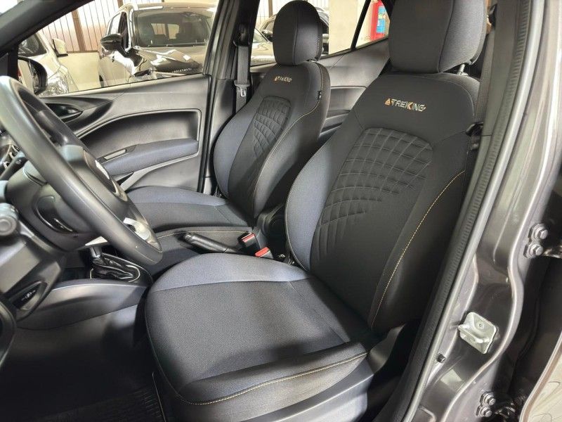 FIAT ARGO 1.3 V8 TREKKING 2023/2023 SUL SERRA MOTORS CAXIAS DO SUL / Carros no Vale