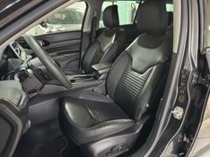 JEEP COMMANDER 1.3 LIMITED T270 16V 4X2 TURBO 2023/2024 SUL SERRA MOTORS CAXIAS DO SUL / Carros no Vale