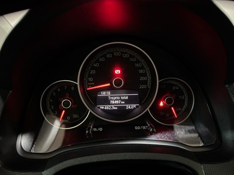 VOLKSWAGEN UP 1.0 TSI MOVE UP 12V 2018/2018 SUL SERRA MOTORS CAXIAS DO SUL / Carros no Vale