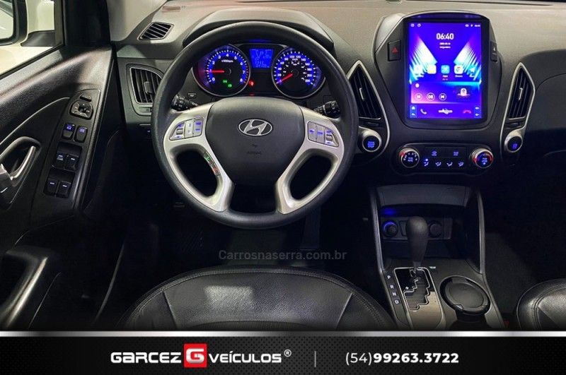 HYUNDAI IX35 2.0 16V 2014/2015 GARCEZ VEÍCULOS BENTO GONÇALVES / Carros no Vale