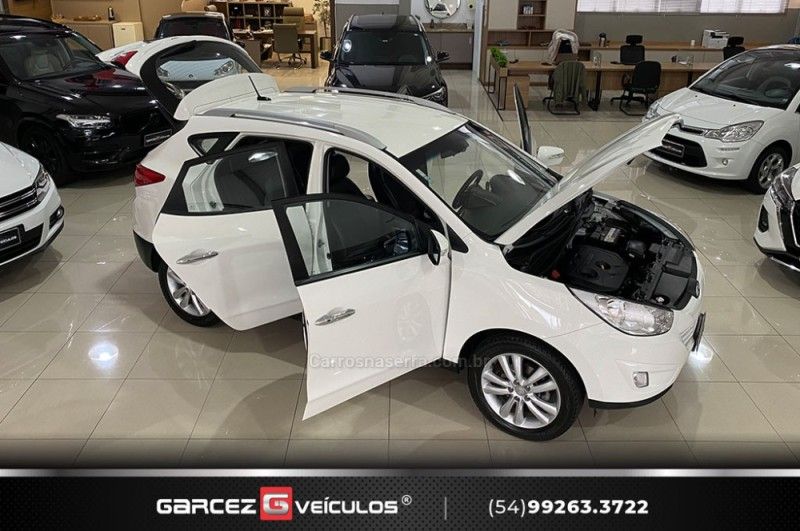 HYUNDAI IX35 2.0 16V 2014/2015 GARCEZ VEÍCULOS BENTO GONÇALVES / Carros no Vale