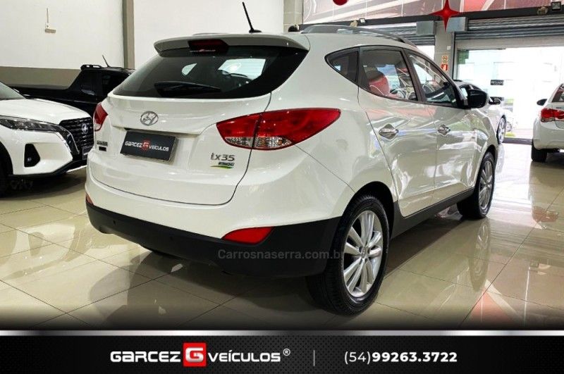 HYUNDAI IX35 2.0 16V 2014/2015 GARCEZ VEÍCULOS BENTO GONÇALVES / Carros no Vale