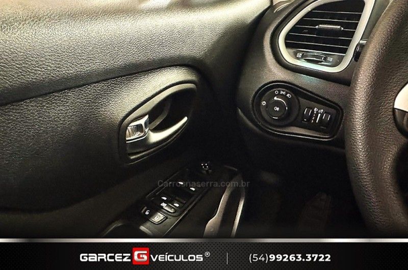 JEEP RENEGADE 1.8 16V SPORT 2019/2020 GARCEZ VEÍCULOS BENTO GONÇALVES / Carros no Vale