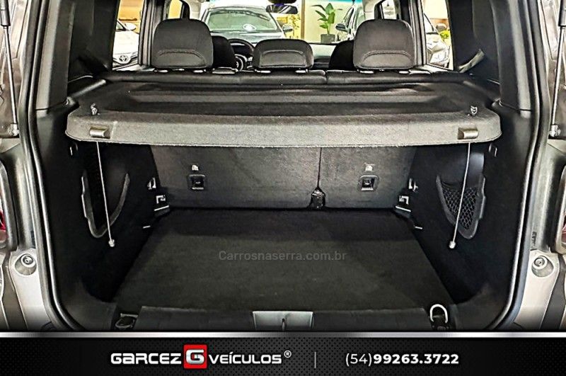 JEEP RENEGADE 1.8 16V SPORT 2019/2020 GARCEZ VEÍCULOS BENTO GONÇALVES / Carros no Vale