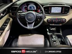 KIA SORENTO 3.3 EX V6 24V 7 LUGARES 2015/2016 GARCEZ VEÍCULOS BENTO GONÇALVES / Carros no Vale