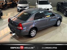 TOYOTA ETIOS 1.5 XS SEDAN 16V 2016/2016 GARCEZ VEÍCULOS BENTO GONÇALVES / Carros no Vale