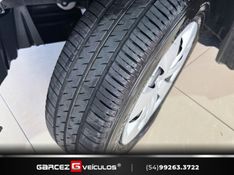 TOYOTA ETIOS 1.5 XS SEDAN 16V 2016/2016 GARCEZ VEÍCULOS BENTO GONÇALVES / Carros no Vale