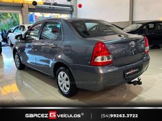 TOYOTA ETIOS 1.5 XS SEDAN 16V 2016/2016 GARCEZ VEÍCULOS BENTO GONÇALVES / Carros no Vale