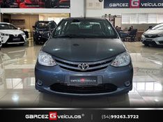 TOYOTA ETIOS 1.5 XS SEDAN 16V 2016/2016 GARCEZ VEÍCULOS BENTO GONÇALVES / Carros no Vale
