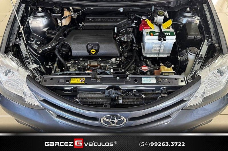 TOYOTA ETIOS 1.5 XS SEDAN 16V 2016/2016 GARCEZ VEÍCULOS BENTO GONÇALVES / Carros no Vale