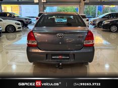 TOYOTA ETIOS 1.5 XS SEDAN 16V 2016/2016 GARCEZ VEÍCULOS BENTO GONÇALVES / Carros no Vale