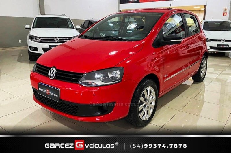 VOLKSWAGEN FOX 1.0 MI TREND 8V 2010/2011 GARCEZ VEÍCULOS BENTO GONÇALVES / Carros no Vale
