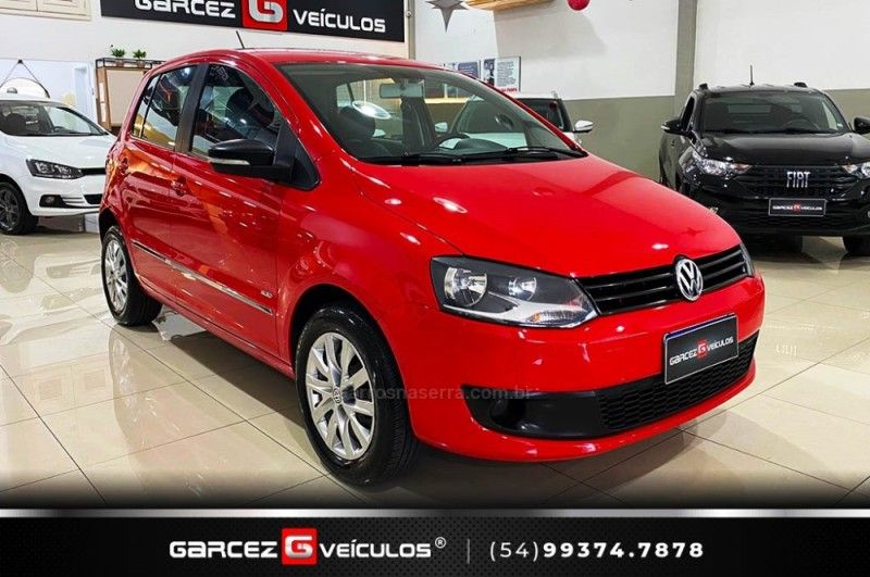 VOLKSWAGEN FOX 1.0 MI TREND 8V 2010/2011 GARCEZ VEÍCULOS BENTO GONÇALVES / Carros no Vale