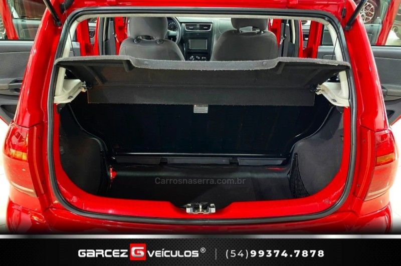 VOLKSWAGEN FOX 1.0 MI TREND 8V 2010/2011 GARCEZ VEÍCULOS BENTO GONÇALVES / Carros no Vale