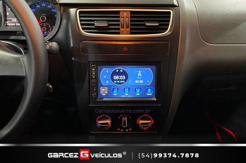 VOLKSWAGEN FOX 1.0 MI TREND 8V 2010/2011 GARCEZ VEÍCULOS BENTO GONÇALVES / Carros no Vale