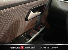 VOLKSWAGEN FOX 1.0 MI TREND 8V 2010/2011 GARCEZ VEÍCULOS BENTO GONÇALVES / Carros no Vale