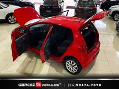 VOLKSWAGEN FOX 1.0 MI TREND 8V 2010/2011 GARCEZ VEÍCULOS BENTO GONÇALVES / Carros no Vale