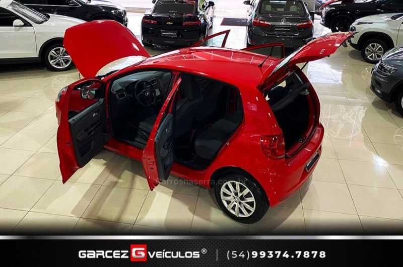 VOLKSWAGEN FOX 1.0 MI TREND 8V 2010/2011 GARCEZ VEÍCULOS BENTO GONÇALVES / Carros no Vale