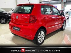 VOLKSWAGEN FOX 1.0 MI TREND 8V 2010/2011 GARCEZ VEÍCULOS BENTO GONÇALVES / Carros no Vale