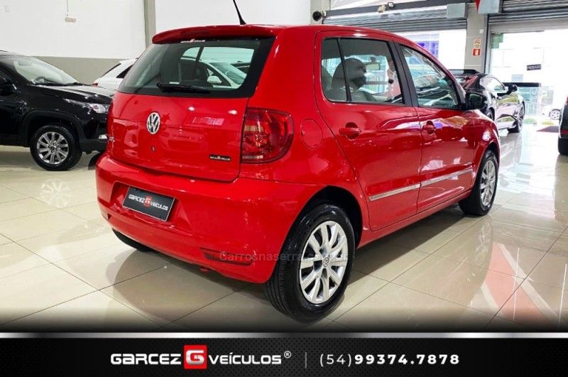 VOLKSWAGEN FOX 1.0 MI TREND 8V 2010/2011 GARCEZ VEÍCULOS BENTO GONÇALVES / Carros no Vale