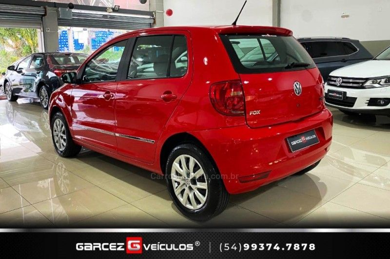 VOLKSWAGEN FOX 1.0 MI TREND 8V 2010/2011 GARCEZ VEÍCULOS BENTO GONÇALVES / Carros no Vale