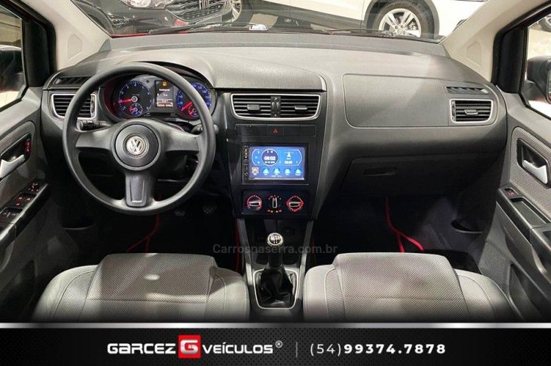 VOLKSWAGEN FOX 1.0 MI TREND 8V 2010/2011 GARCEZ VEÍCULOS BENTO GONÇALVES / Carros no Vale