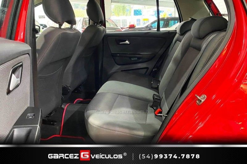 VOLKSWAGEN FOX 1.0 MI TREND 8V 2010/2011 GARCEZ VEÍCULOS BENTO GONÇALVES / Carros no Vale