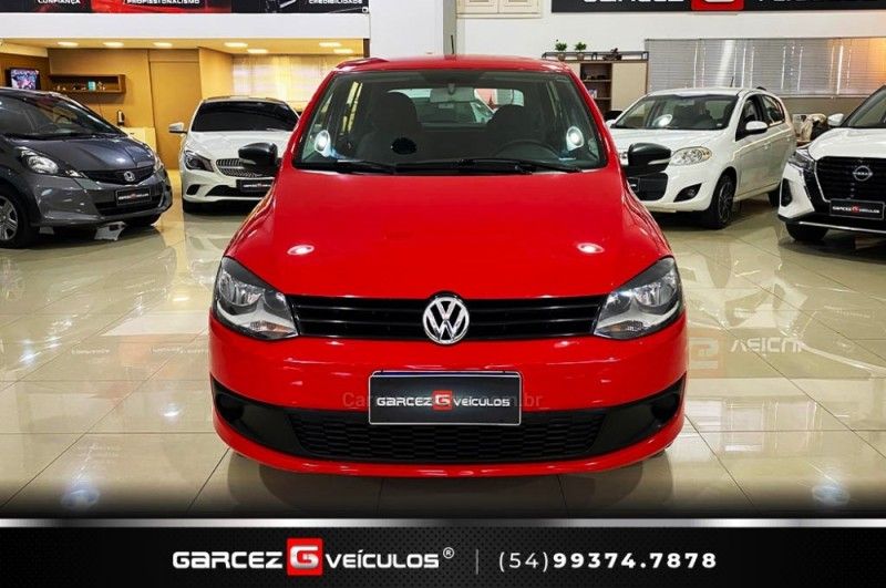 VOLKSWAGEN FOX 1.0 MI TREND 8V 2010/2011 GARCEZ VEÍCULOS BENTO GONÇALVES / Carros no Vale