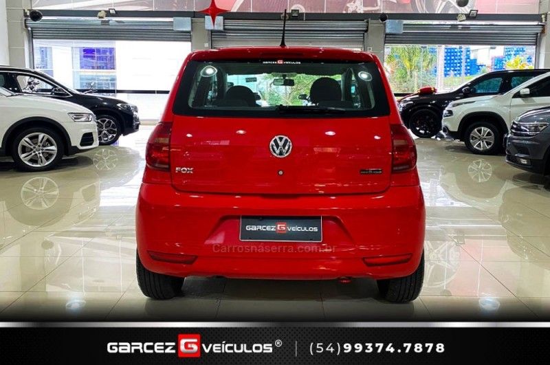 VOLKSWAGEN FOX 1.0 MI TREND 8V 2010/2011 GARCEZ VEÍCULOS BENTO GONÇALVES / Carros no Vale