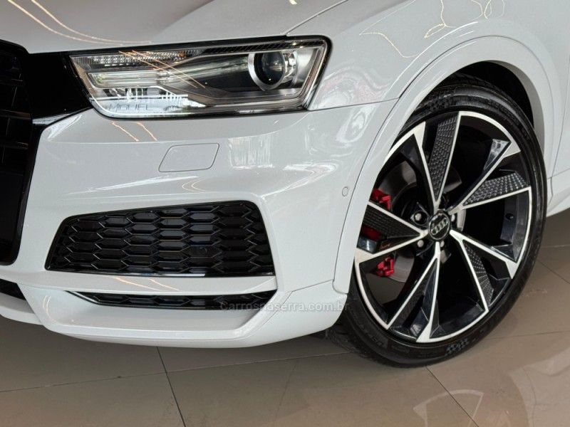 AUDI Q3 1.4 TFSI BLACK EDITION S TRONIC 2018/2019 GRIFFCAR MULTIMARCAS DOIS IRMÃOS / Carros no Vale
