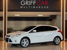 FORD FOCUS 1.6 S 16V 2014/2015 GRIFFCAR MULTIMARCAS DOIS IRMÃOS / Carros no Vale