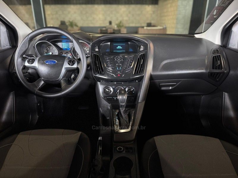 FORD FOCUS 1.6 S 16V 2014/2015 GRIFFCAR MULTIMARCAS DOIS IRMÃOS / Carros no Vale