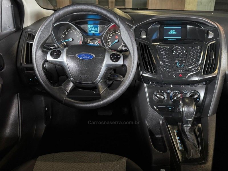 FORD FOCUS 1.6 S 16V 2014/2015 GRIFFCAR MULTIMARCAS DOIS IRMÃOS / Carros no Vale