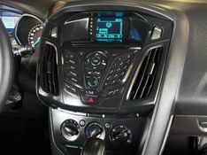FORD FOCUS 1.6 S 16V 2014/2015 GRIFFCAR MULTIMARCAS DOIS IRMÃOS / Carros no Vale