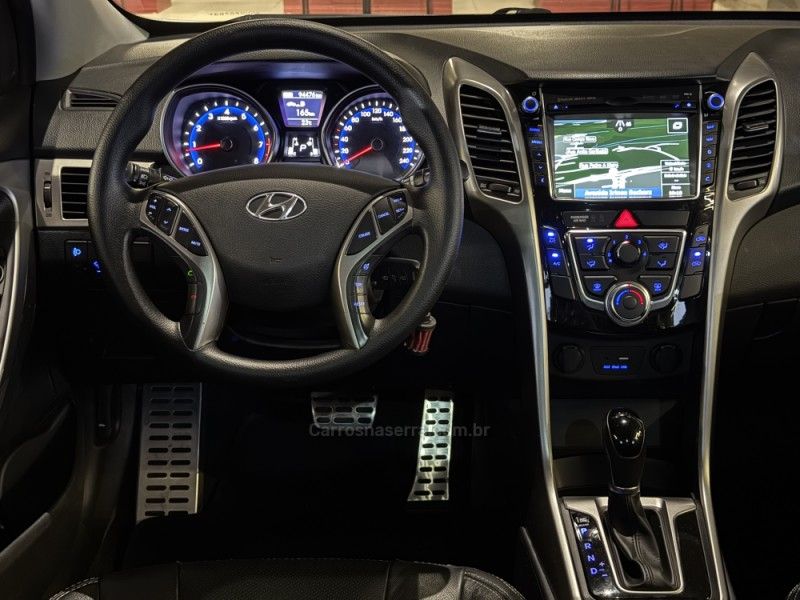 HYUNDAI I30 1.8 MPI 16V 2015/2016 GRIFFCAR MULTIMARCAS DOIS IRMÃOS / Carros no Vale